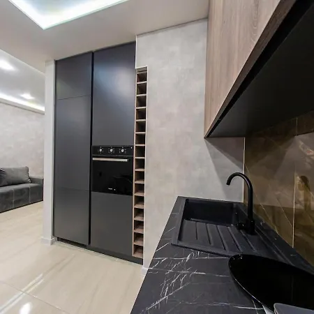 Avenue Boutique N2 *